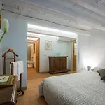 Charming And Cozy Maggio Florencia