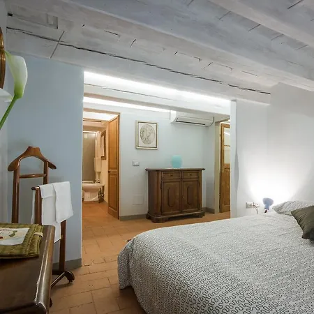 Charming And Cozy Maggio Florence