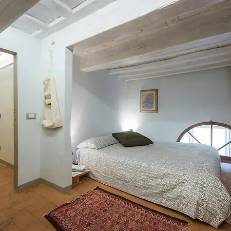 Charming And Cozy Maggio Florence